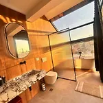 Centre Penthouse Apartment Tirana