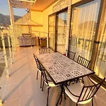 Centre Penthouse Apartment Tirana