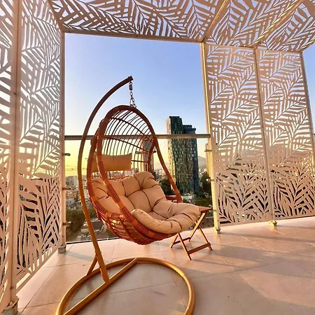 Centre Penthouse شقة تيرانا