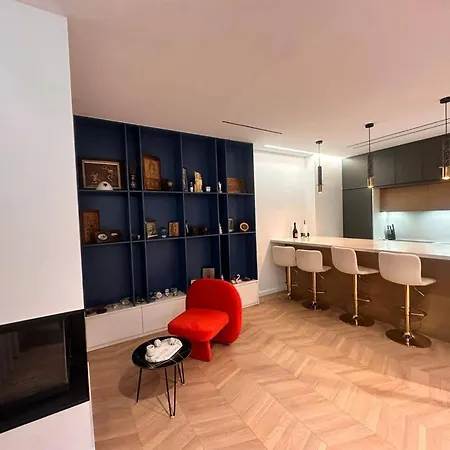 Centre Penthouse