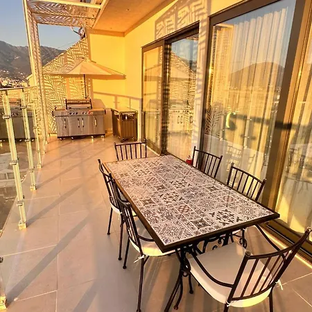 Centre Penthouse Apartman Tirana