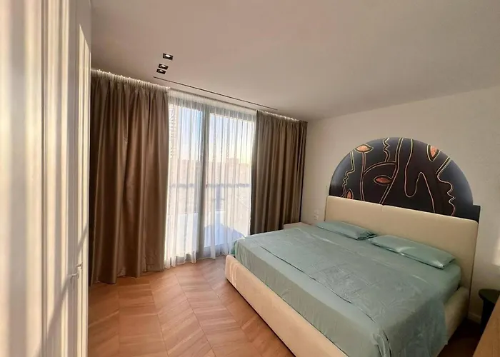 Centre Penthouse شقة *